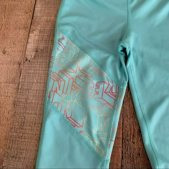 Nike womens size small dri fit mint leggings with nike logo - Picture 9 of 10